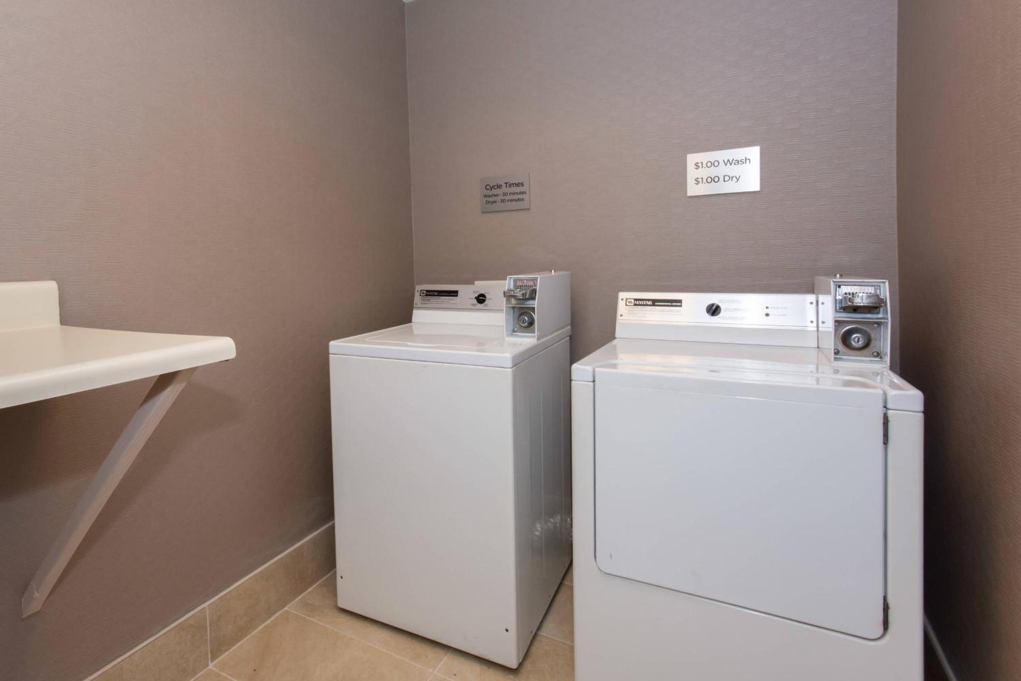 Courtyard By Marriott Charlotte Lake Norman Huntersville Eksteriør bilde